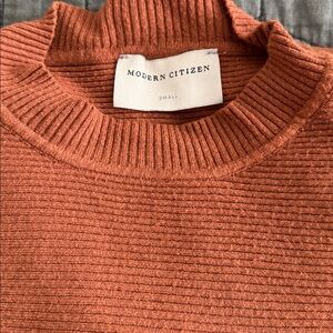 Modern Citizen Dee Mock Neck Lightweight rust orange  Ribbed Sweater in Small